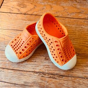 Native Jefferson Orange Kid's Slip-On Sneaker Size C4